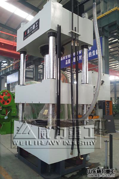 500吨四柱液压机