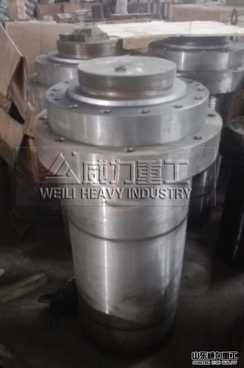 100吨四柱液压机油缸