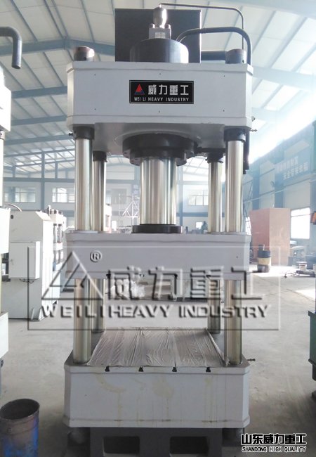 400吨四柱液压机