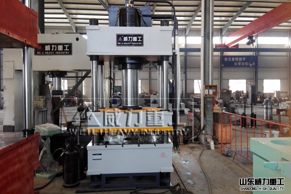 315吨四柱液压机