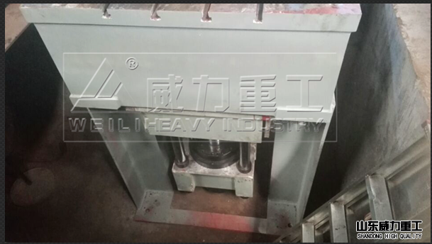 500吨四柱液压机的拉伸液压垫实拍图